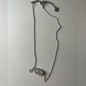Kendra Scott Silver Pendant Necklace in Ivory Mother of Pearl